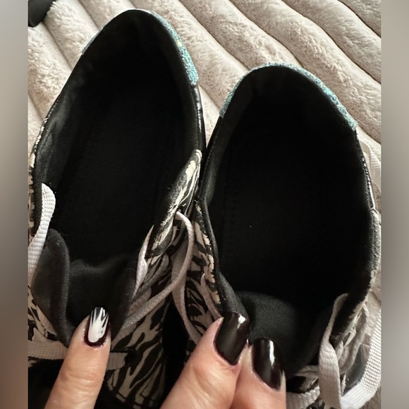 Carina Boutique Woman Sneakers - Picture 7 of 9